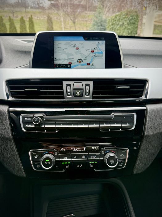 BMW X1 2.0d 150 CP   Cutie Automata DKG! Garantie 12 Luni