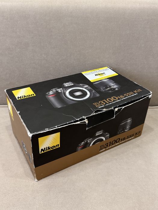 Цифровая фотокамера Nikon D3100