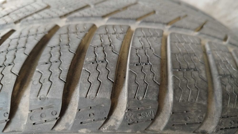 Оригинални джанти и зимни гуми за BMW -  9J x 20, 275 45 20 PIRELLI SW - нови отлични
