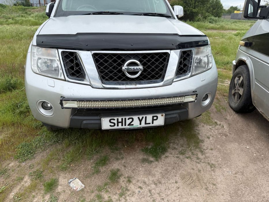 На части Nissan Navara 3.0 dci автоматик 2012