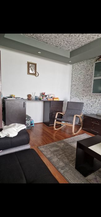 Vand apartament 3 camere, in zona Rovine
