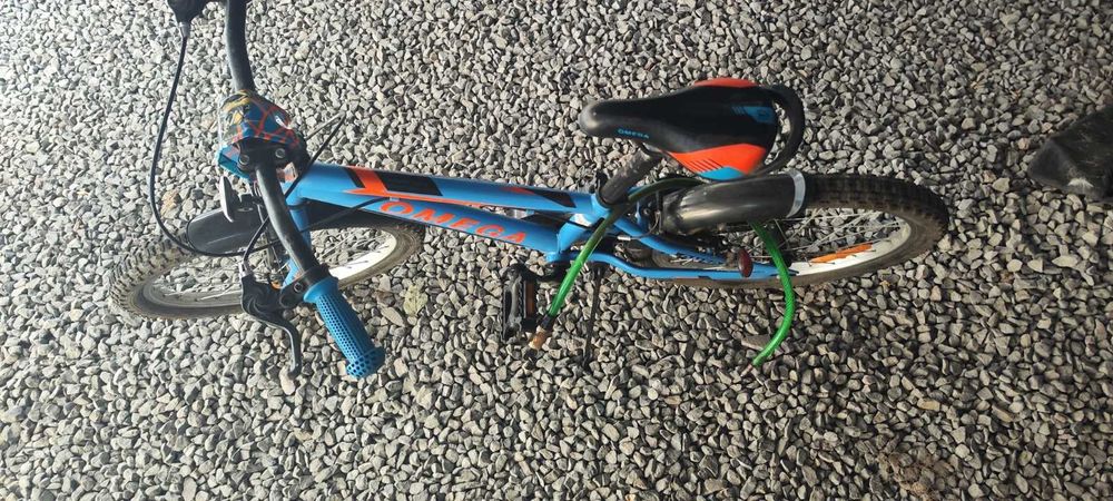 Детско колело 20 цола с подарък нови  каска, наколенки и подлакътници