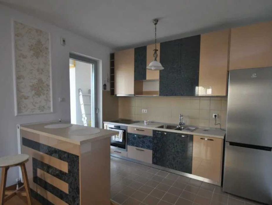 Дава се под наем Двустаен апартамент в Пловдив, Център - 65 кв.м за 290.7 € - Снимка #1