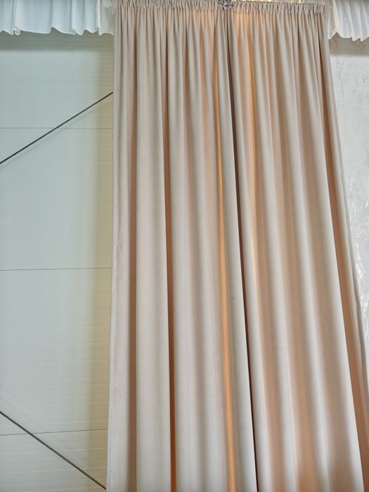 Vând draperii catifea