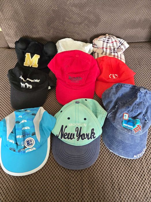 Детски шапки общо 9бр за 15 лв.