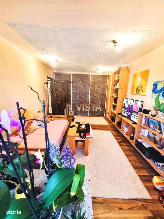 Apartament 3 camere, luminos, costuri mici, zona Craiter, aproape Core