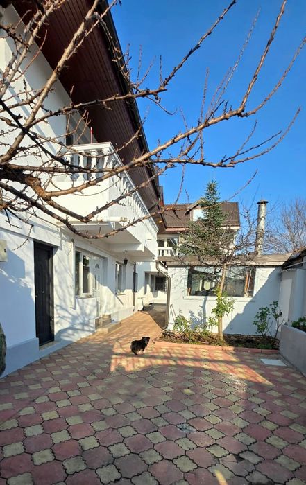 Direct Proprietar P+2E | 427 mp construiți | 10 camere | 5 băi | 3 bucătării | Teren 314 mp | Sector 1