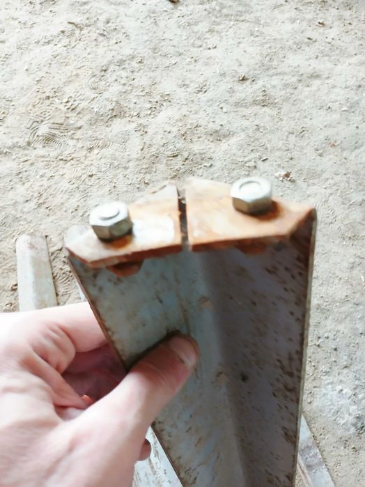 Мощные Металические ножки. Сьемные на Болтах