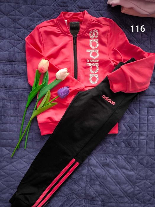 Оригинални Adidas екипи за момиче