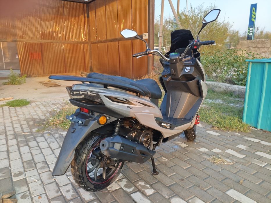 Продам мопед MAKSI 150 кубов