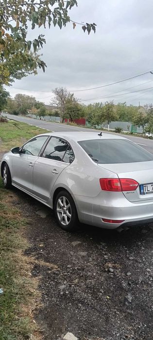 Volkswagen Jetta 2012 benzină, 4.528 € — imagine 3
