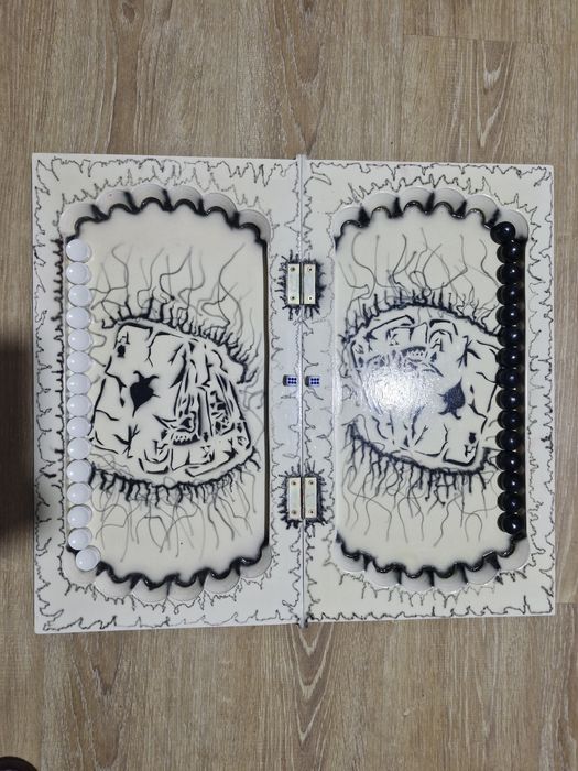 Продам нарды срочна