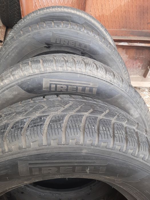 Продам шины 215/65/16 пирелли