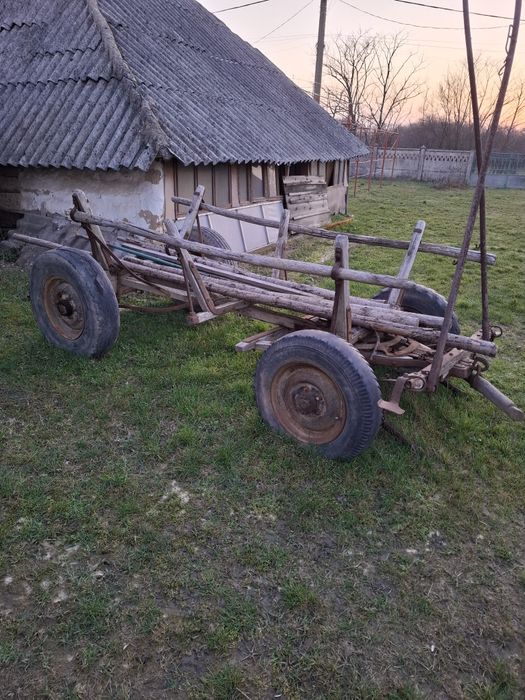 Căruță rustica veche