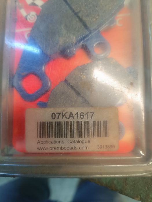 Vând plăcute frână Brembo 07KA1617