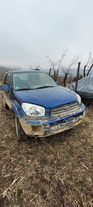 Dezmembrez toyota rav 4