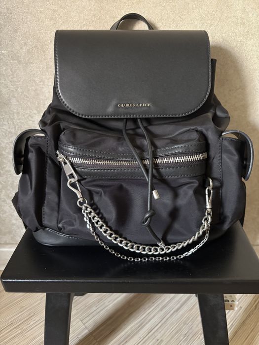 Рюкзак charles & keith