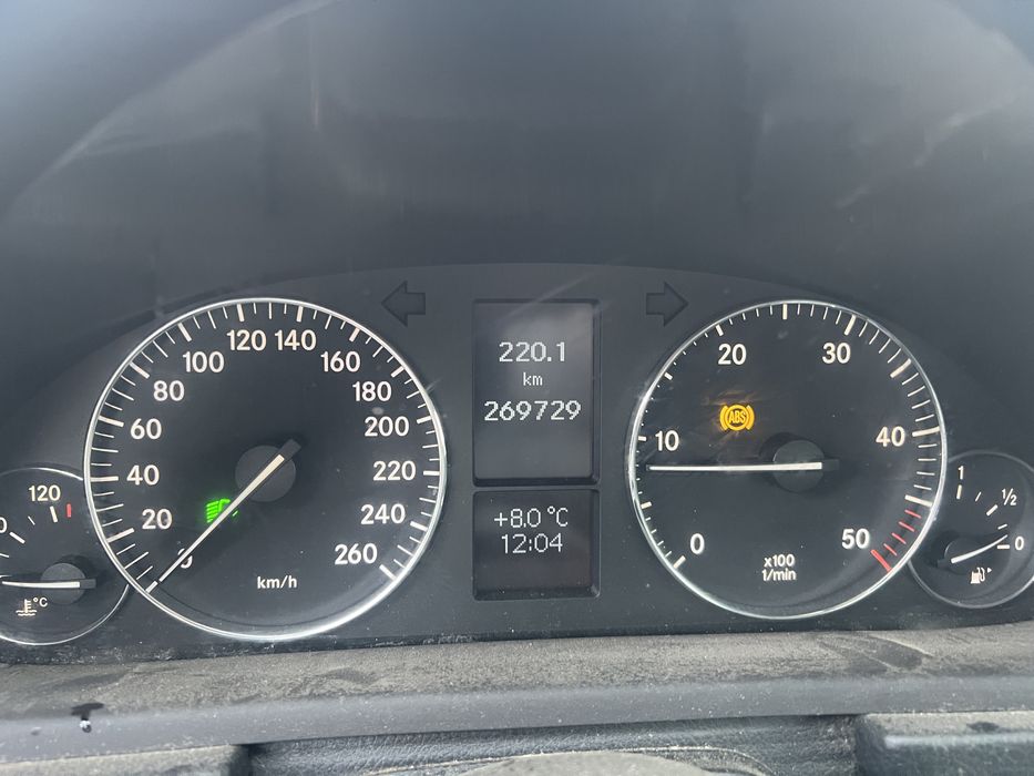 Vand Mercedes-Benz c200