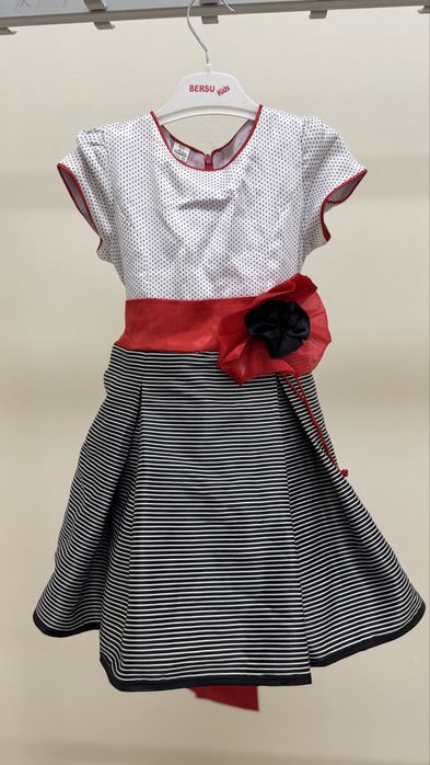 Детское платье нарядное новое