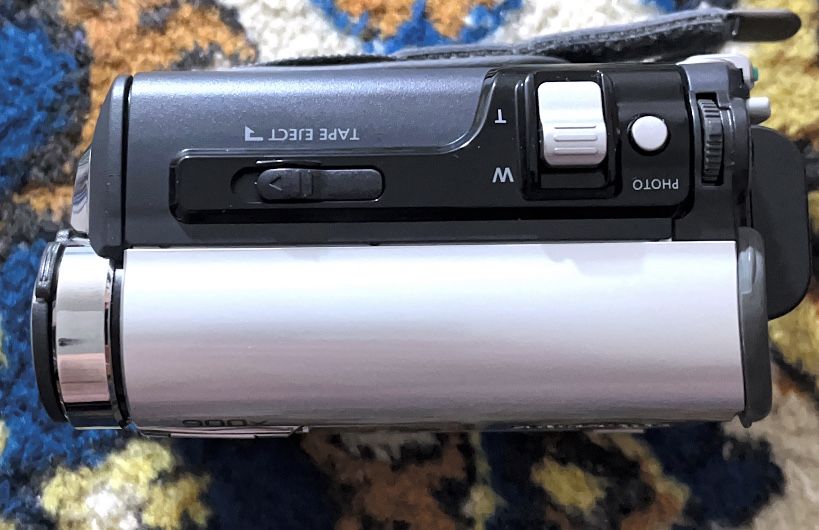 Продам видеокамеру