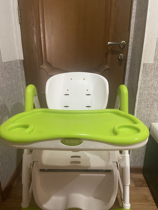 Стульчик для кормления 0+