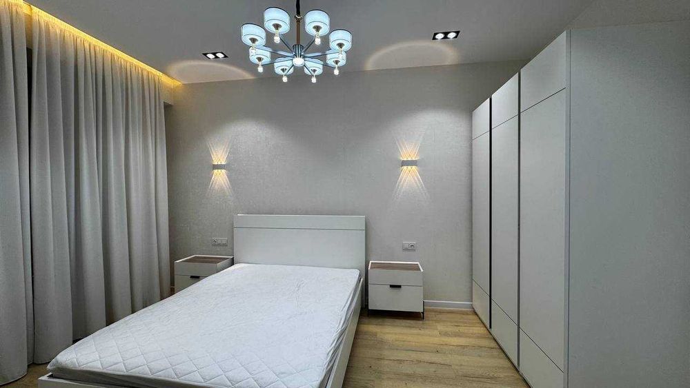 Сдается элегантная квартира в центре   3-х ком. кв на долгий срок