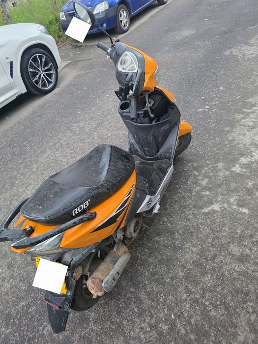 Scutere de vânzare