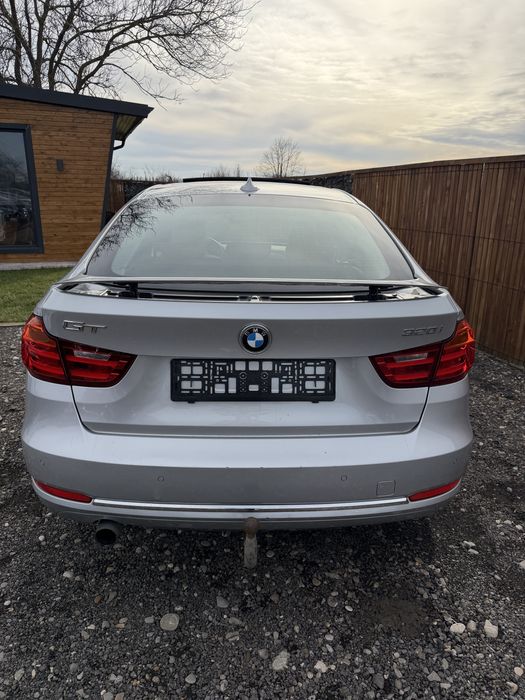 BMW 320i 2015 pachet luxury line ,panorama , automata , piele ,