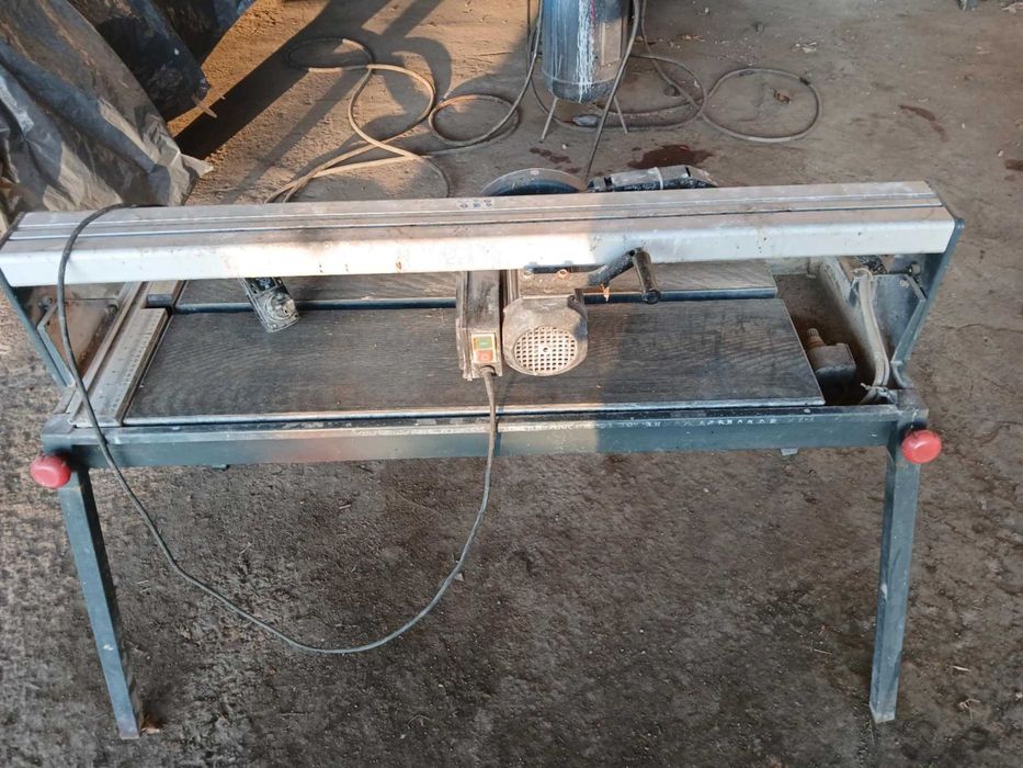 Електрическа машина за рязане на плочки / електрически флекс за плочки