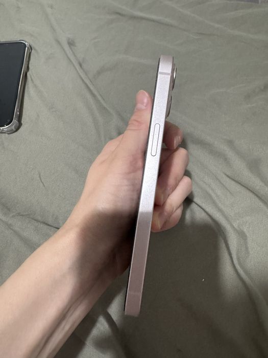 Продаю айфон 13, 256 гб