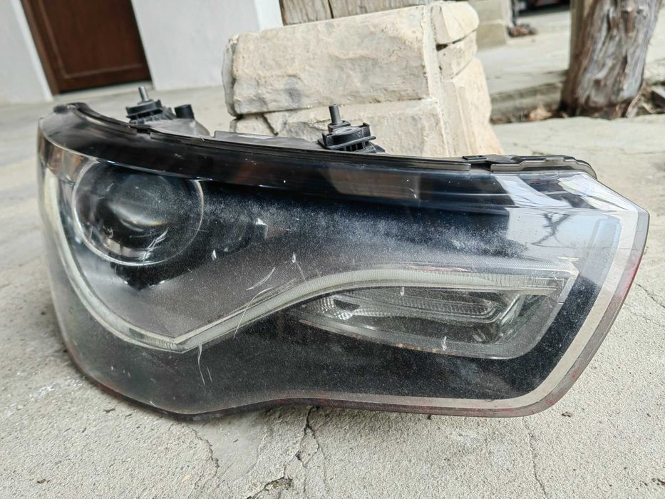 Фарове Audi A1 Bi-Xenon LED ляв / десен / Фарове Ауди А1 ксенон Оригинални