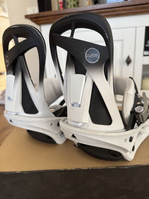 Legaturi snowboard BURTON SCRIBE WMS – M – Fade to White