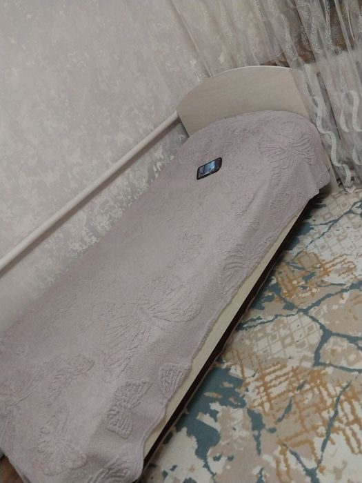 Односпальняя кровать