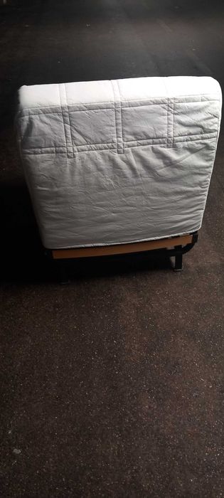 Vand pat dormitor, structura metal cu somiera de lemn 80x200cm cu saltea aprox 10 cm groasa, si cu functiune de fotoliu