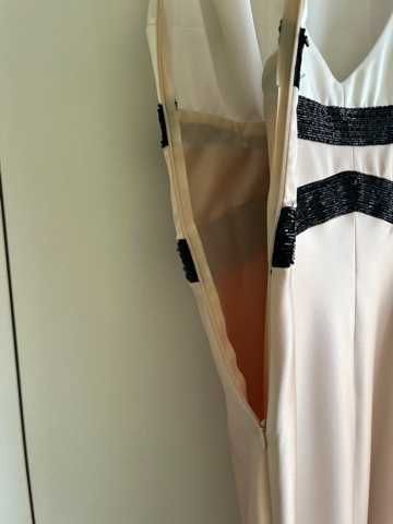 Вечернее платье с вышивкой