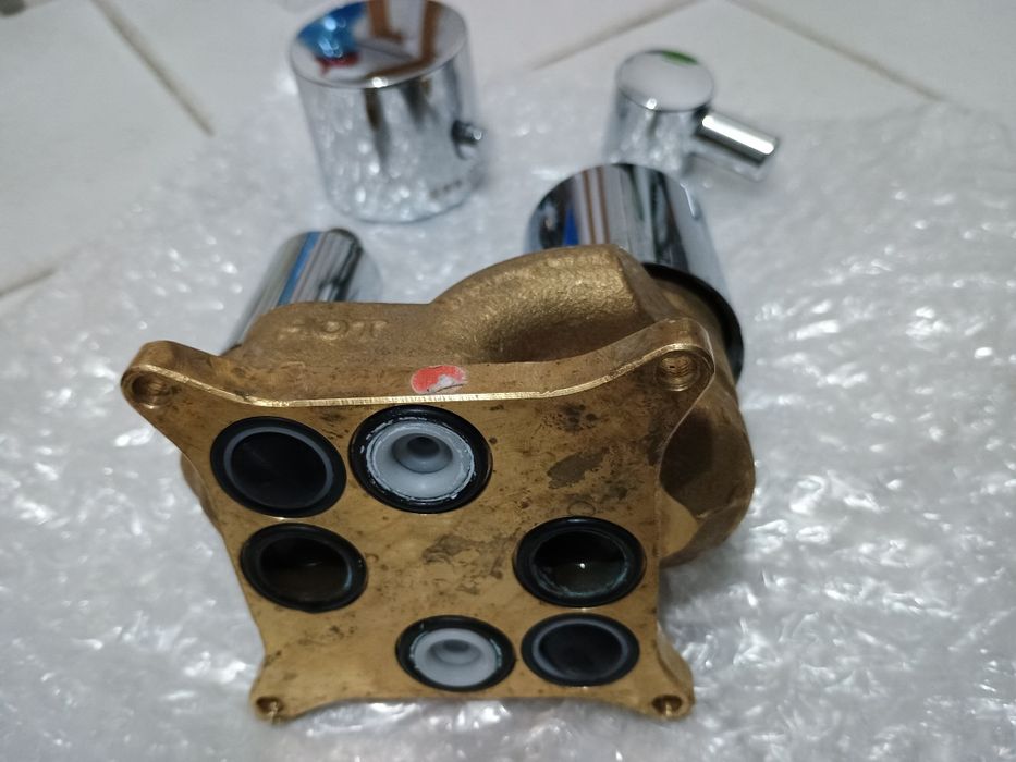 Смесител за вана/душ за вграждане хром HANSGROHE Axor Uno