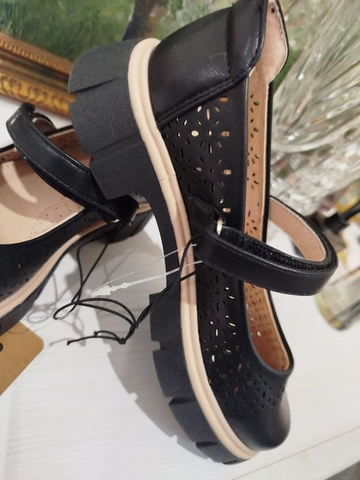 Продам новые туфли 34р.полномерки.ортопедическая подошва