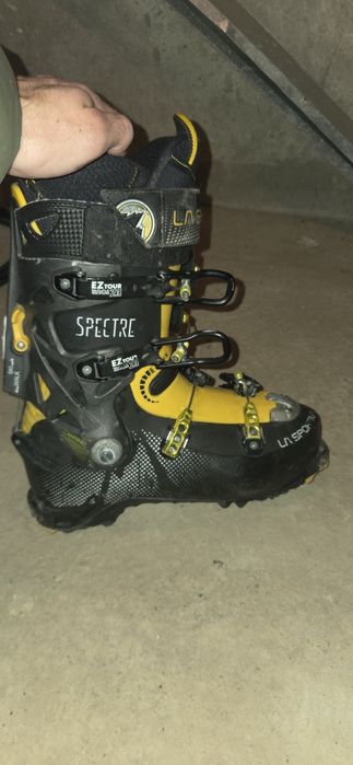 Clapari tura la sportiva spectre