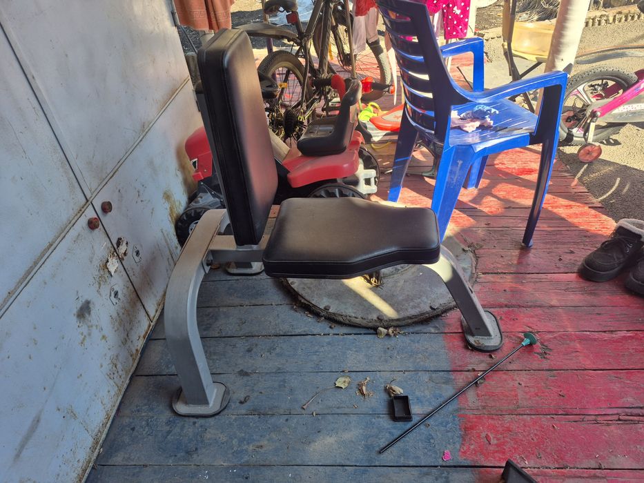 Тренажеры и стул