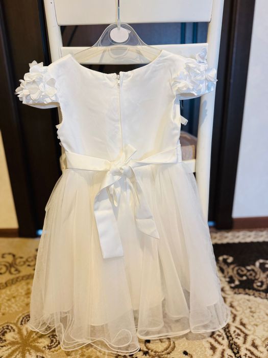 Продам платье для девочки в идеальном состоянии!!!