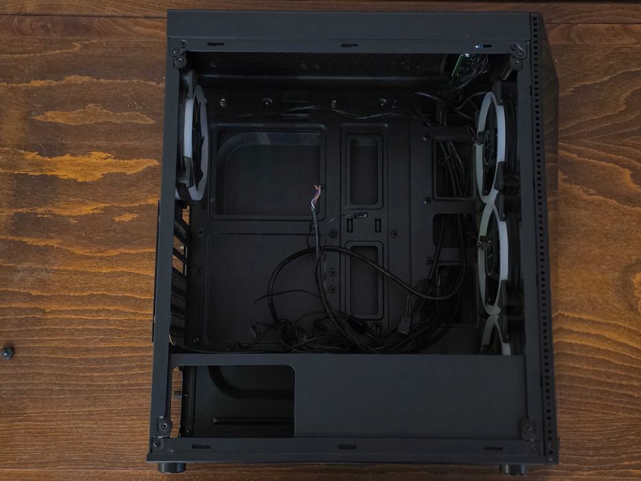 Компютърна кутия Aerocool Shard