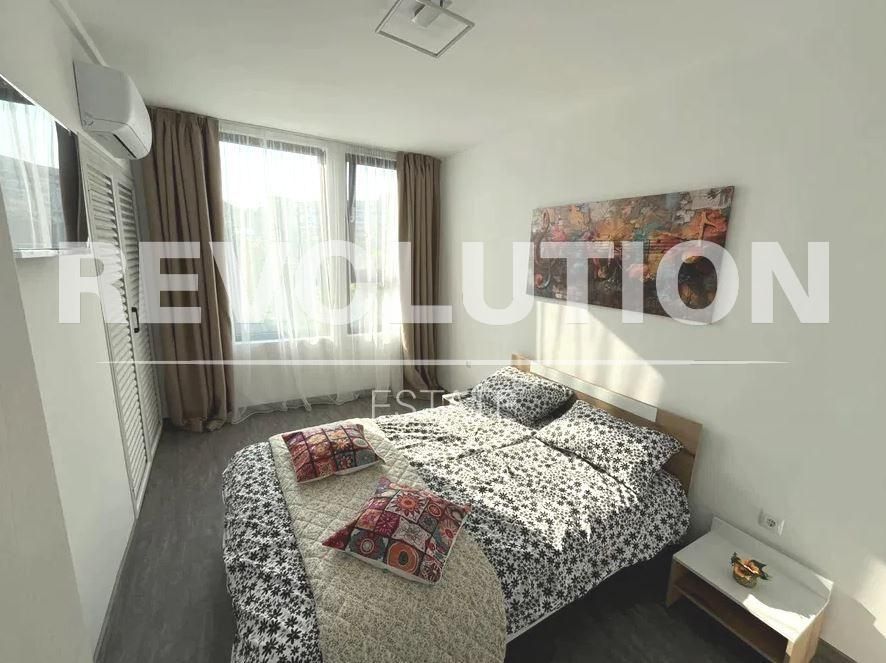 Дава се под наем Четиристаен апартамент в Варна, Център - 100 кв.м за 800 € - Снимка #3