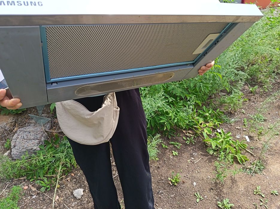 Продам вытяжку Самсунг