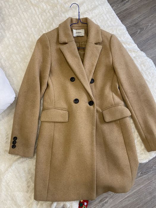 Продам пальто Stradivarius