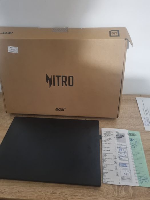 Acer Nitro 16 chisto nov