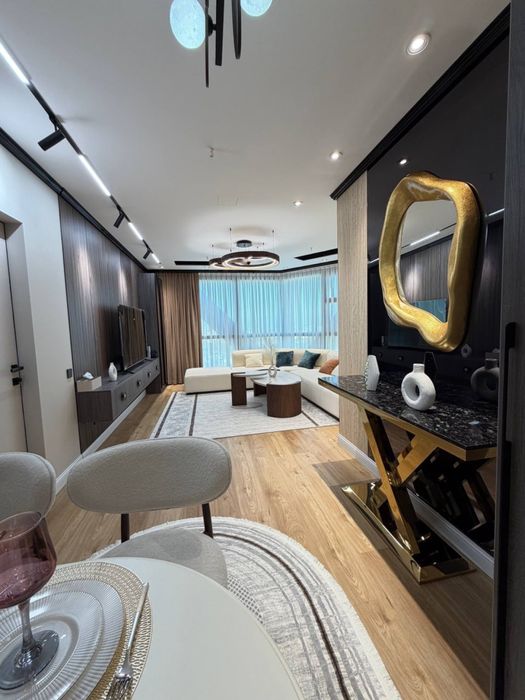 Продаётся 2 ком квартира ЖК PIRAMIT TOWER 40 этаж 56м2