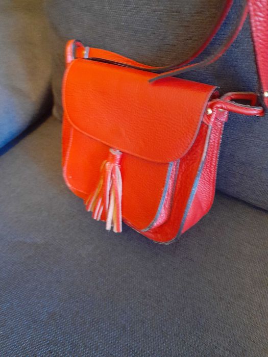 Geanta rosie din piele