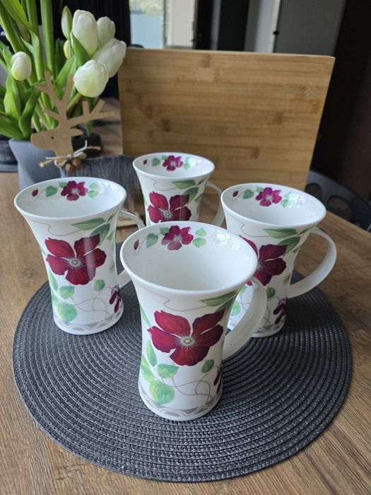 Vând 4 cani ARTFIL din porțelan de os