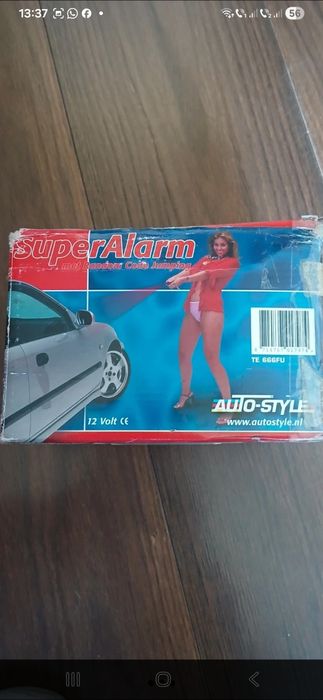 Alarmă auto,  este nouă in cutie