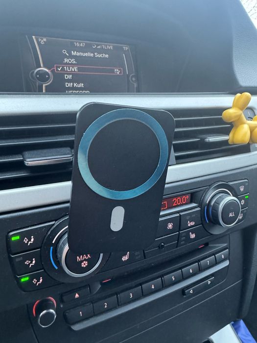 Магнитно зарядно за iPhone НОВО ! ! !